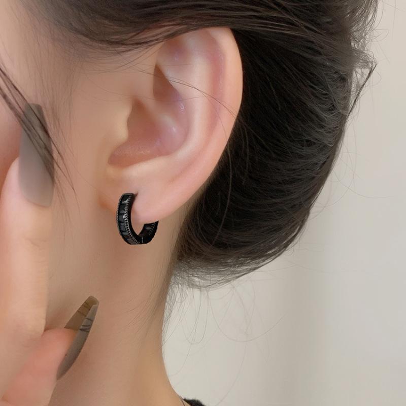 Orecchini Semplici alla Moda con Zirconia Nera da Donna Tendenza Uomini e Donne Personalizzati Hip-hop Stile Ins Gioielli Neri per Orecchie Personalità Cool Accessori Eleganti