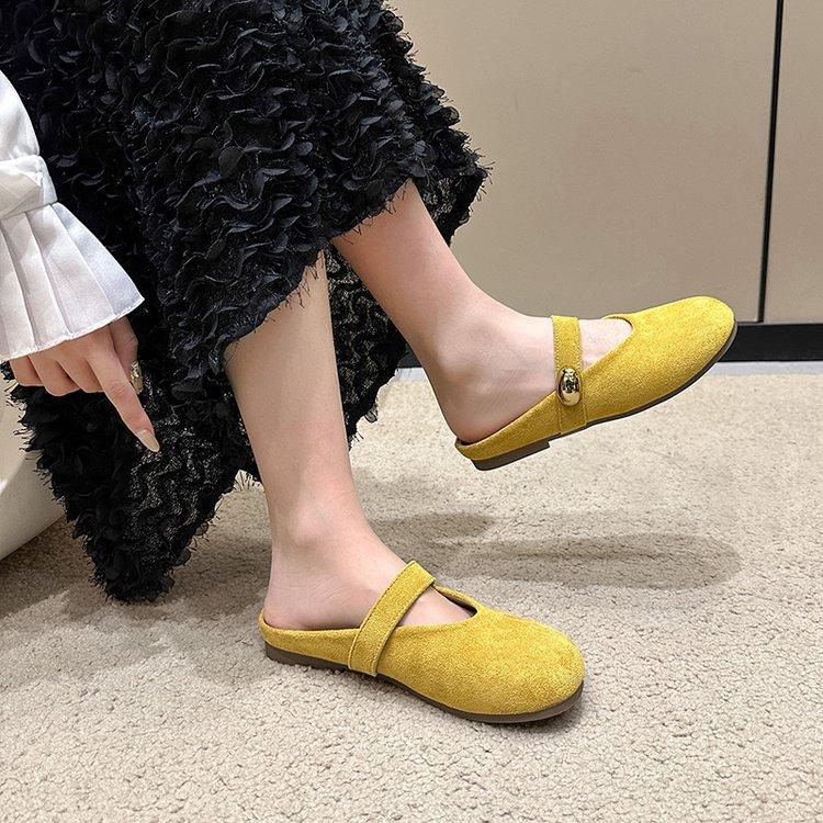 Sapato Único Francês Retrô de Boca Baixa para Mulheres na Primavera de 2025, Solado Suave e Macio, Sapato Único Amarelo de Sola Reta