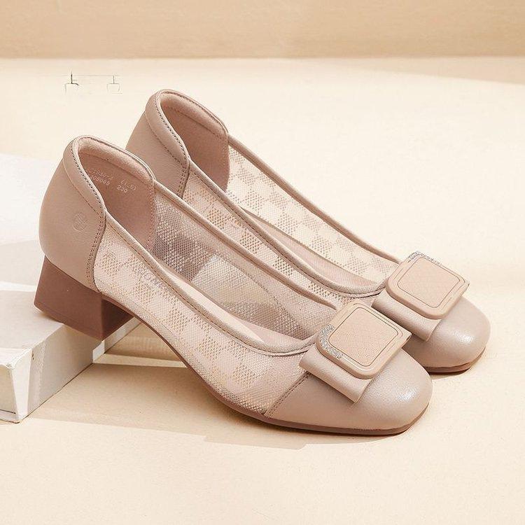 Scarpe singole in rete traspiranti suola morbida primavera ed estate nuove sandali con tacco medio tacco spesso scarpe traspiranti e comode