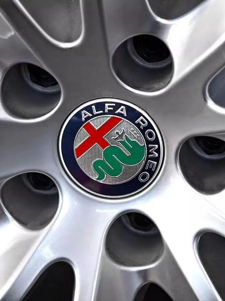 FPEV2 1 rinkinys 9 vnt. 50 mm ratlankio centrinis dangtelis Alfa Romeo 147 166 74 mm variklio dangčiui, bagažinei 40 mm vairo emblema Brera Spider Giulietta