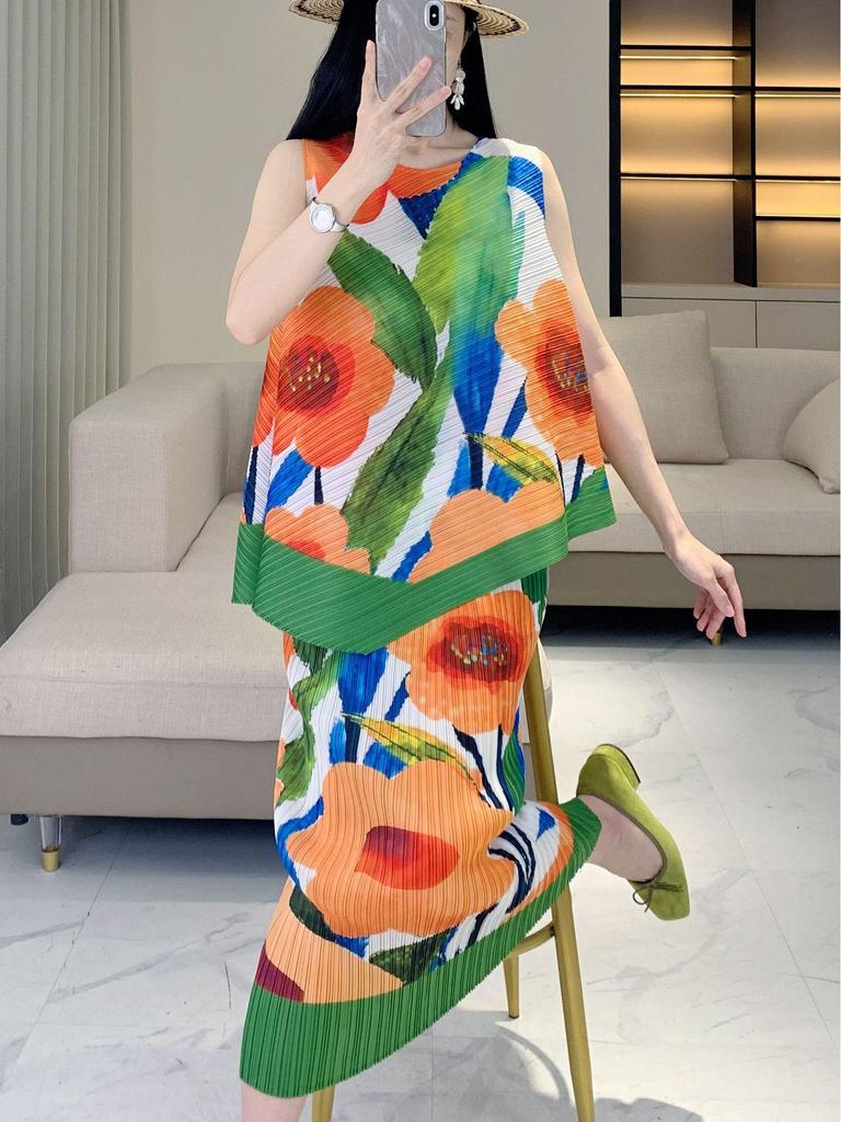 2025 Women's Elegant Floral Two-Piece: Casual Loose Top & Plus Size Midi Skirt