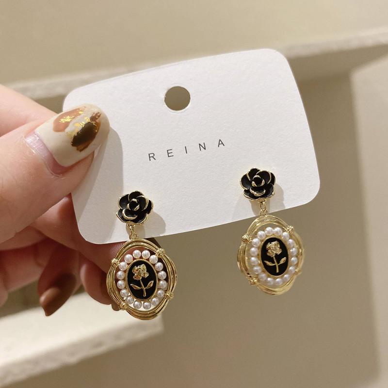 S925 silver needle retro gentle rose pearl earrings temperament sweet oval geometric pearl stud earrings kc gold