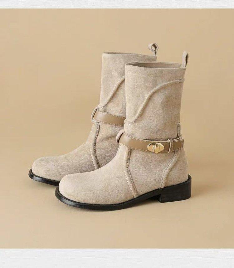 

Niche retro Martin boots Western boots Women s 2025 autumn new round head thick heel thick sole heightened thick sole Martin boots 40