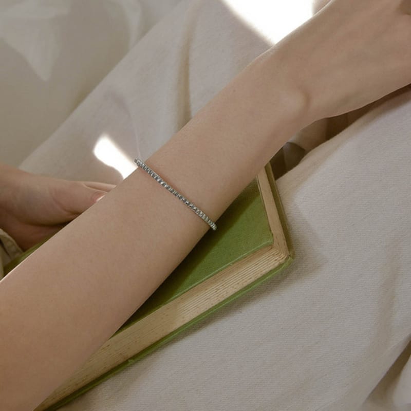 Retro Finger Narrow Bangle_SB307