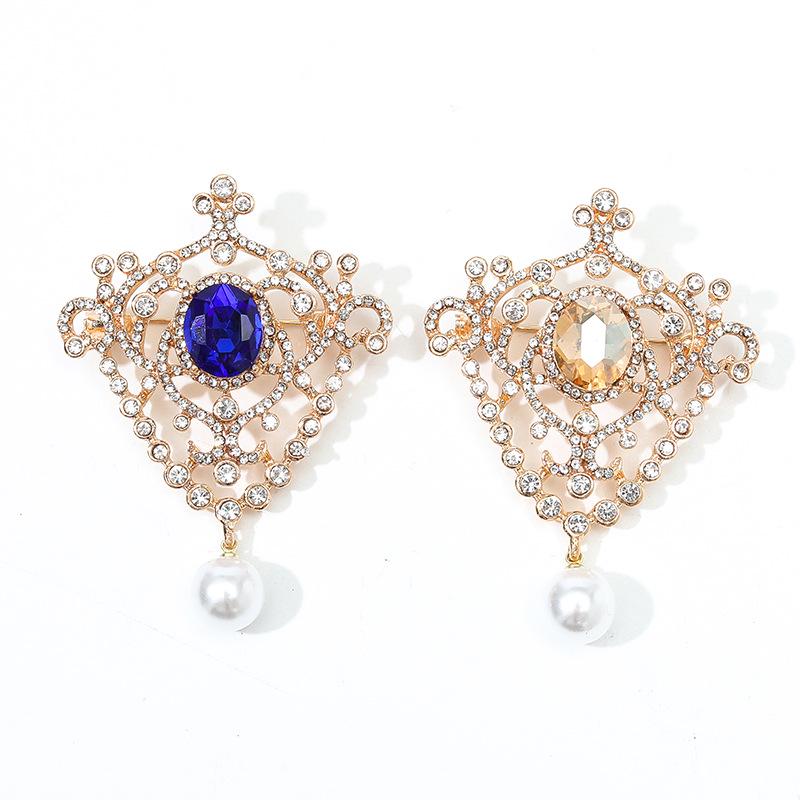 

Elegant Retro Zircon Brooch: European & American Court Style Fashion Accessory синий