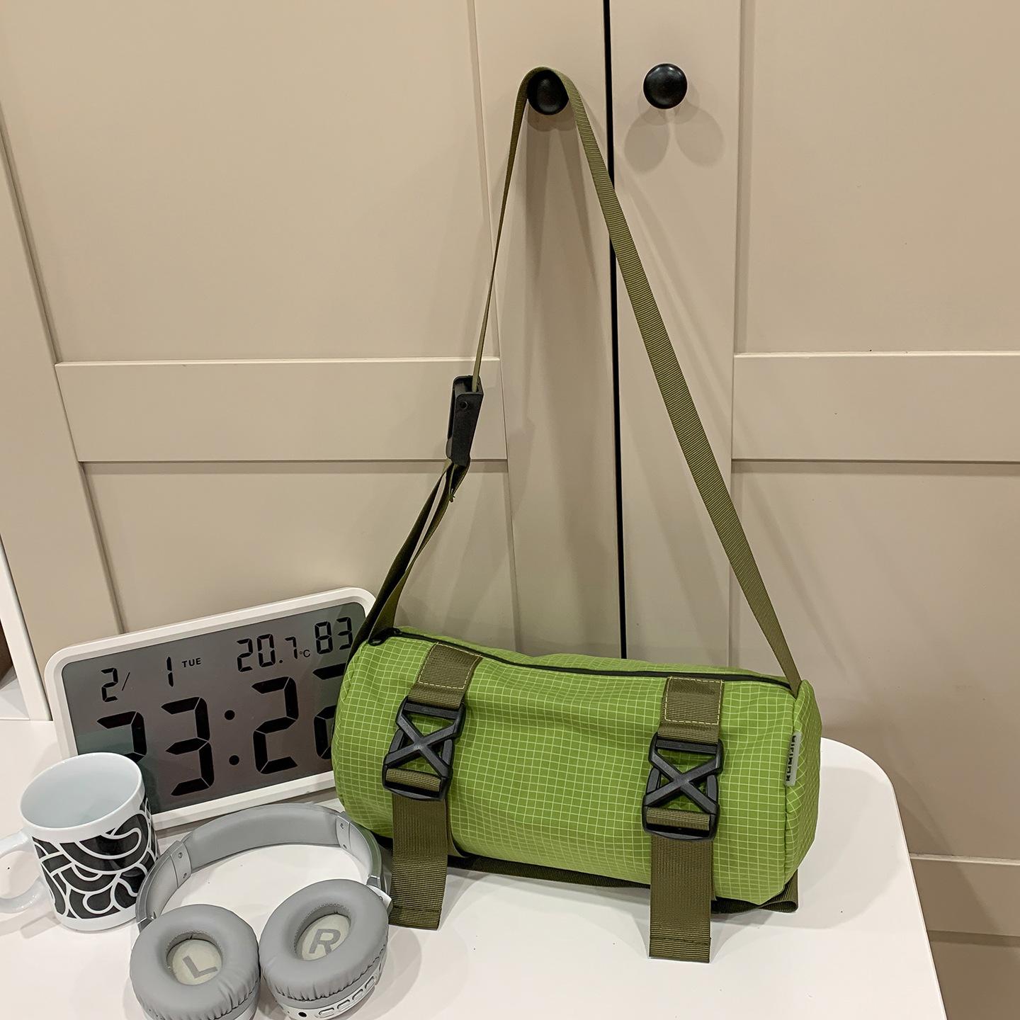 

Tooling messenger bag women s large-capacity American functional pillow bag leisure bag shoulder bag men s sports bag travel зелений