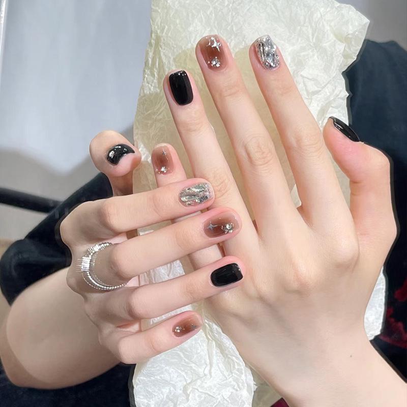 

Xiaohongshu Hot Selling Short Style Glitter Diamond Manicure Nail Patches Glue Version