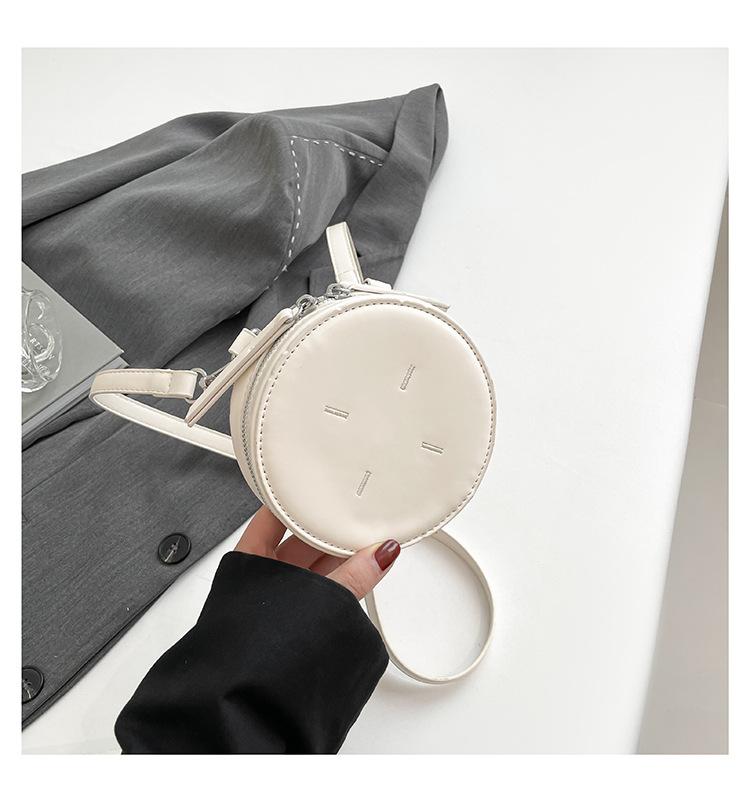 Small round box niche mini bag women's leisure 2025 new fashion shoulder messenger bag popular small round bag