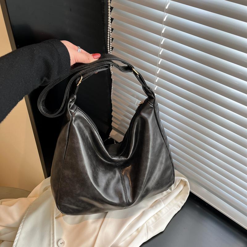 Dumpling Retro Crossbody Bag Stylish Square Bag Women Zipper Closure Casual Use