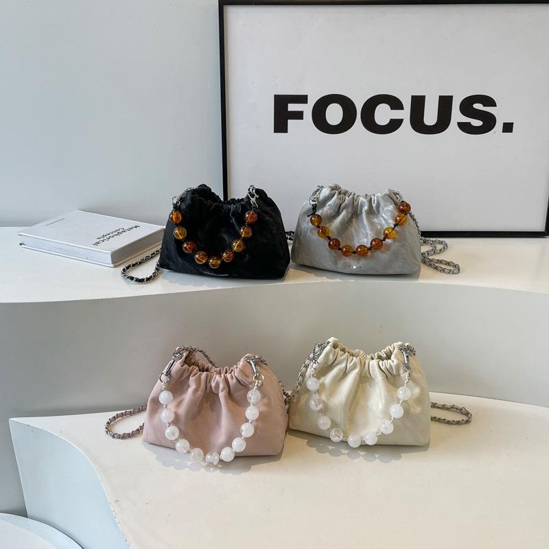 This Year, the Popular Small Bag Women's 2025 New Niche Light Luxury Pleated Cloud Bag Fashionable Pearl Chain Messenger Bag