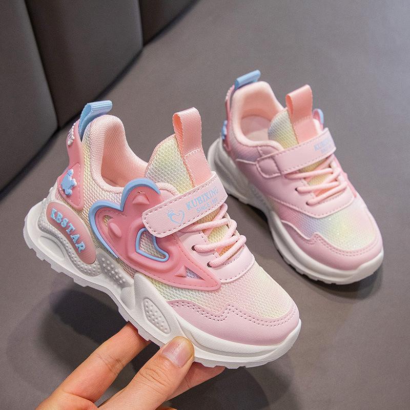 

2026Girls Sports Shoes Kids Running Shoes Pink Breathable Air Mesh Heart Sweet Sneakers Cute Hook & Loop Children s Casual Shoes 26