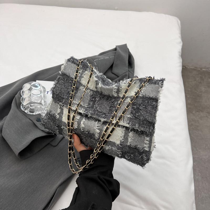 Stylish Casual Shoulder Bag For Women Vintage Design Minimalist Crossbody Purse In Black Green Khaki Checkered Pattern