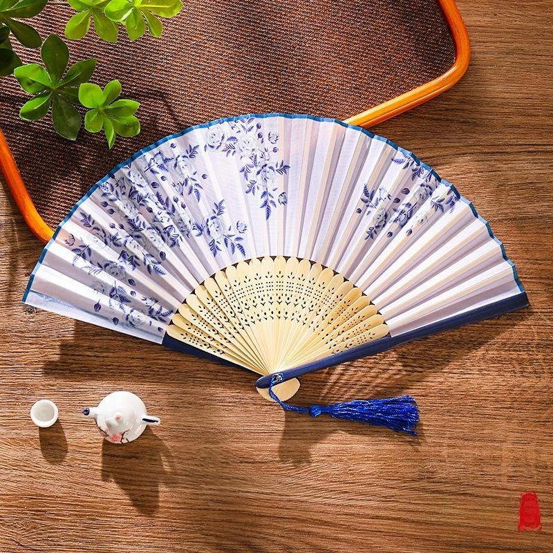 Traditional Chinese Sle Hand Fan Women's Qipao Dance Fan Portable Summer Small Foldable Fan Silk Material Bamboo Frame