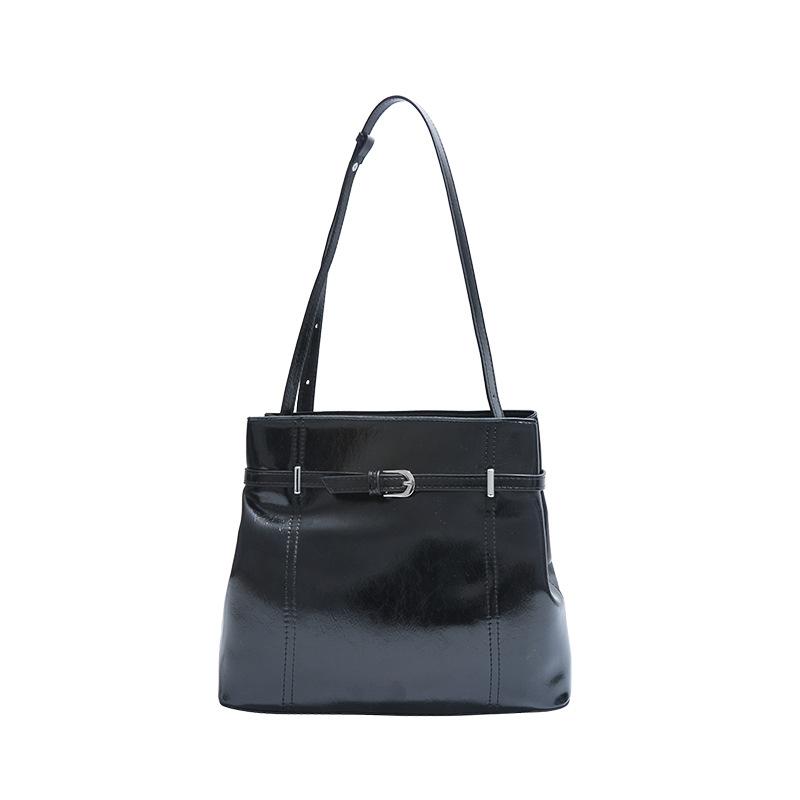 This year's popular bags, bucket bags, large-capacity women's 2025 new retro versatile spring and summer shoulder bags
