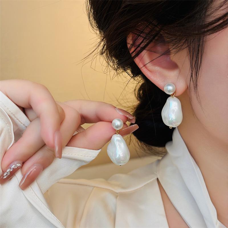 Einfache unregelmäßige Imitation Barockperlen Ohrringe für Damen Mode Individualität Tägliches Accessoire Party Geburtstagsgeschenke