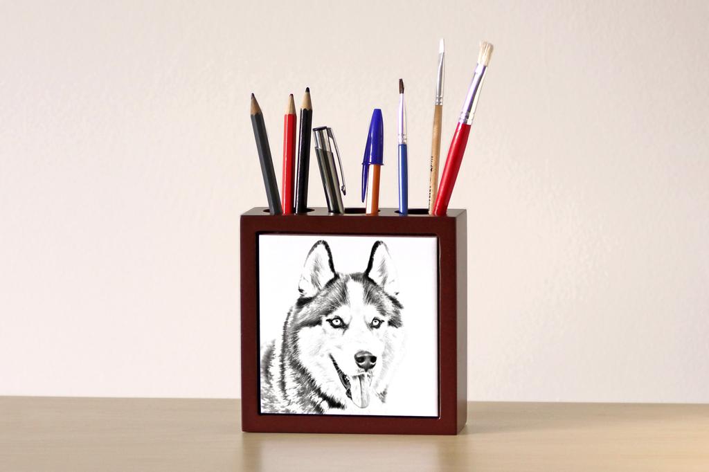 Siberian Husky, Chukcha – Pen holder with a dog, desk organizer with a print | Art-Dog