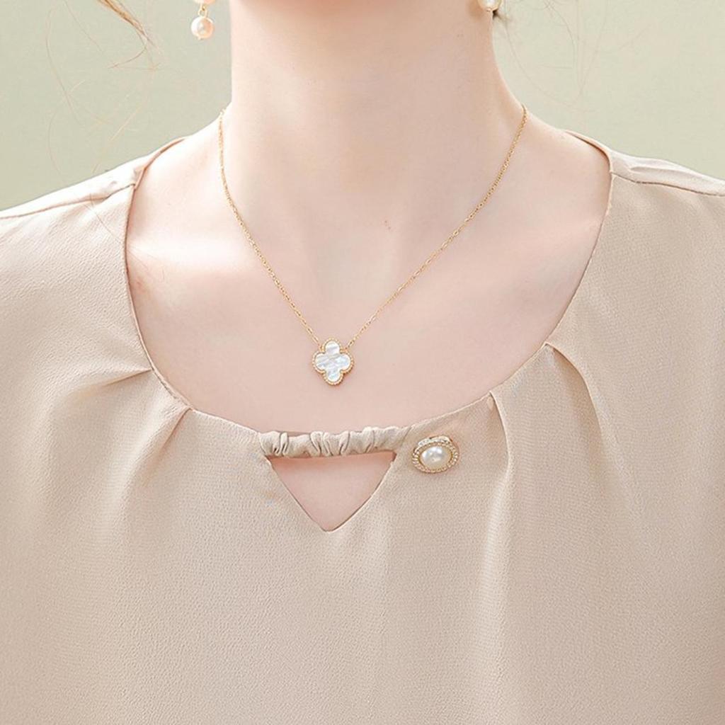 Elegant Chiffon Blouse for Middle-Aged and Elderly Women, 3/4 Sleeves, Comfortable, Versatile, Slimming Design