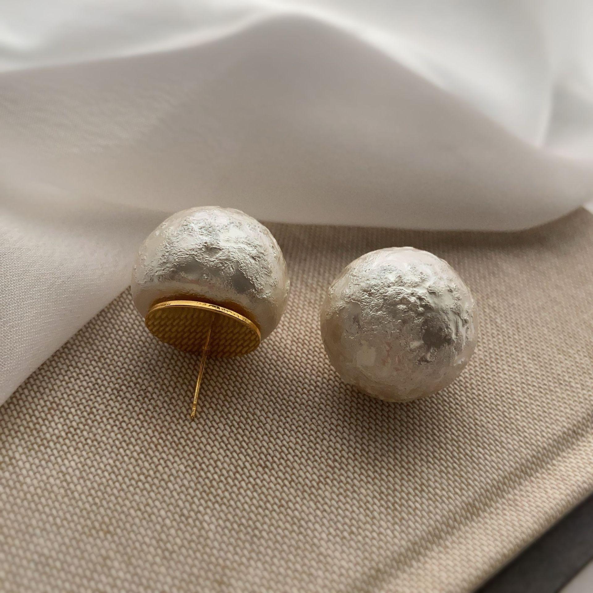 Autumn And Winter Cotton Wrinkled Pearl Stud Earrings With Diamonds Flower Real Gold Electroplated Versatile Earrings