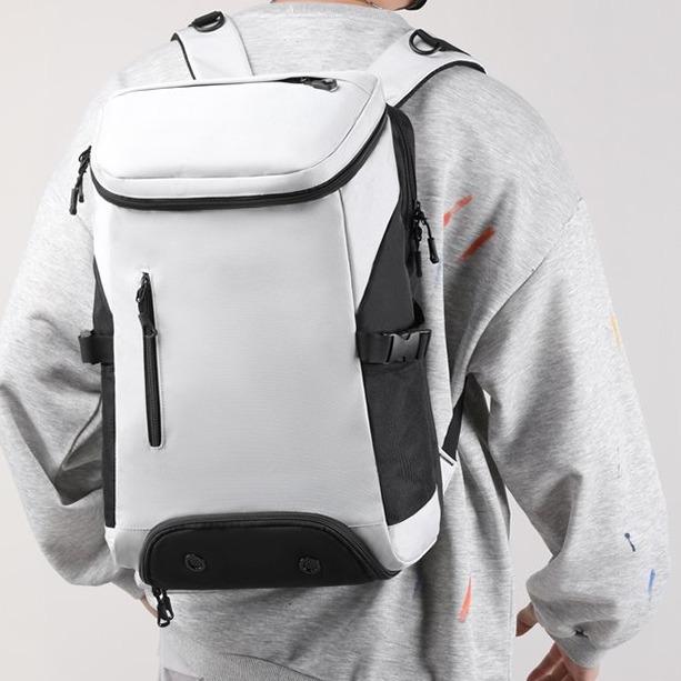 Backpack Large Capacity Simple and Lightweight Outdoor Bag Sports Travel Backpack
