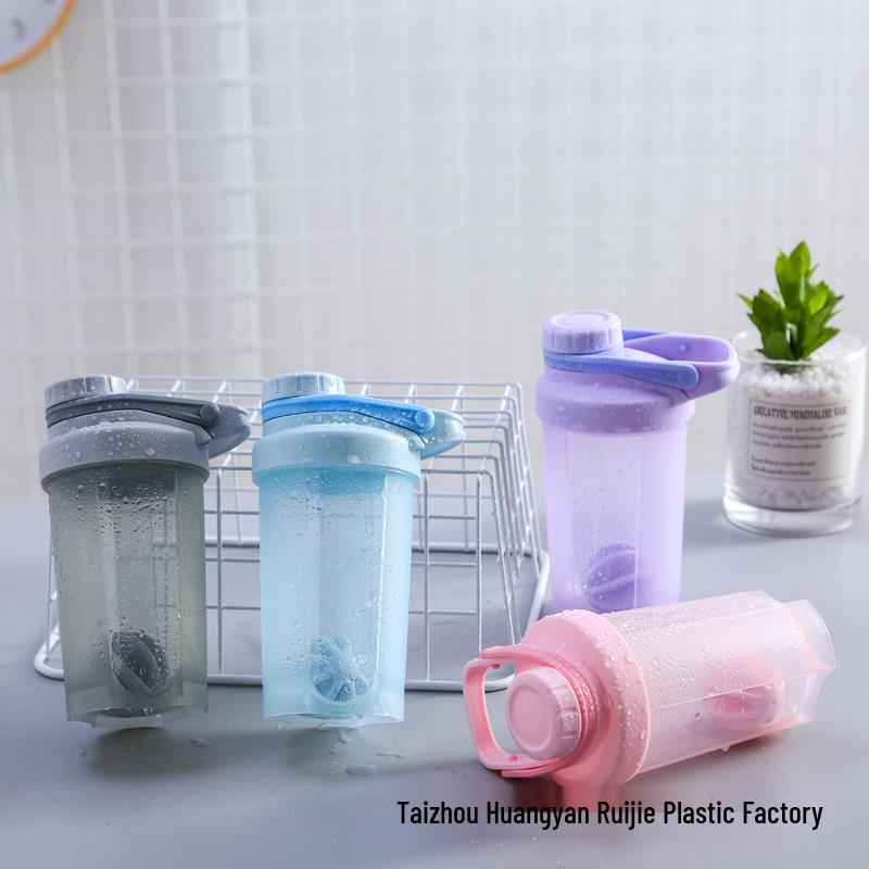 Portable Shaker Bottle for Men & Women - Fitness Protein Powder Water Cup with Scale