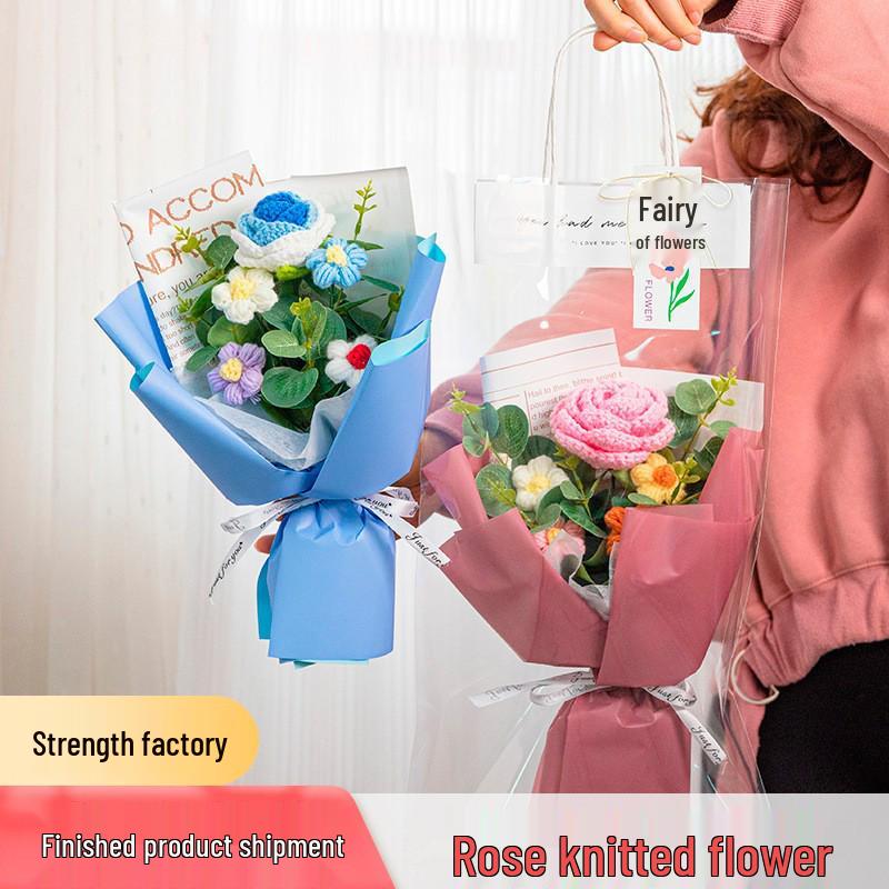 Mazzo di Rose in Lavorazione a Maglia di Lana Fatto a Mano: Regalo Fiore all'Uncinetto Conservato