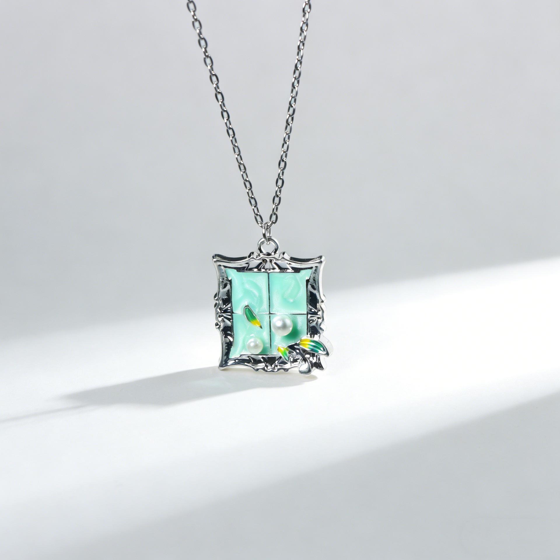 French Niche Purple Lattice Pendant Necklace with Retro Pearl Clavicle Chain for Women - Versatile Mori Style Accessories