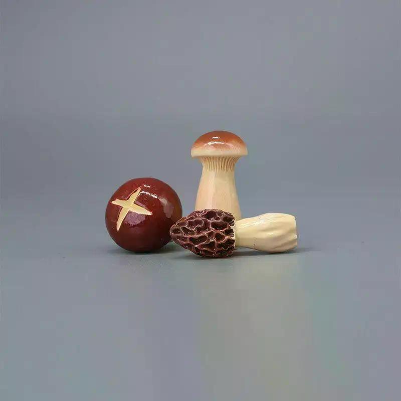 8Pcs Resin Micro Landscape Fairy Garden Decoration Cute Mini Mushrooms Desk Ornament Colorful Desktop Model For Indoor Outdoor