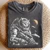 Weltraumkatze Astronaut T-Shirt und Kinder-T-Shirt, Sci-Fi Krieger Grafik-T-Shirt, Geschenk für Katzenliebhaber