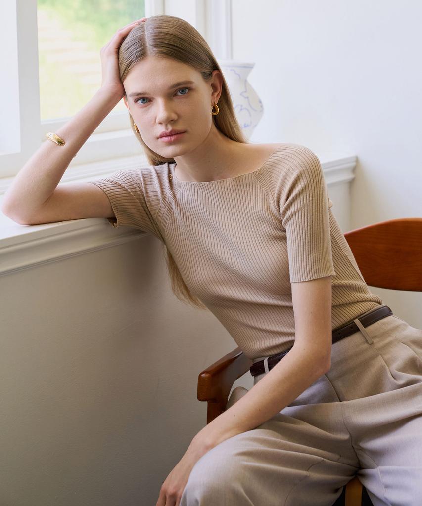 Illoje Two-Way Off-Shoulder Knit (Beige)