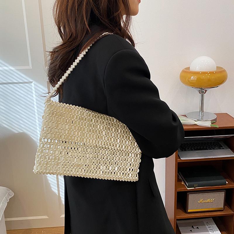 Handmade Beaded Bag Women's New Niche Design Woven Bag Summer Fashion Pearl Clutch Bag Underarm Bag
