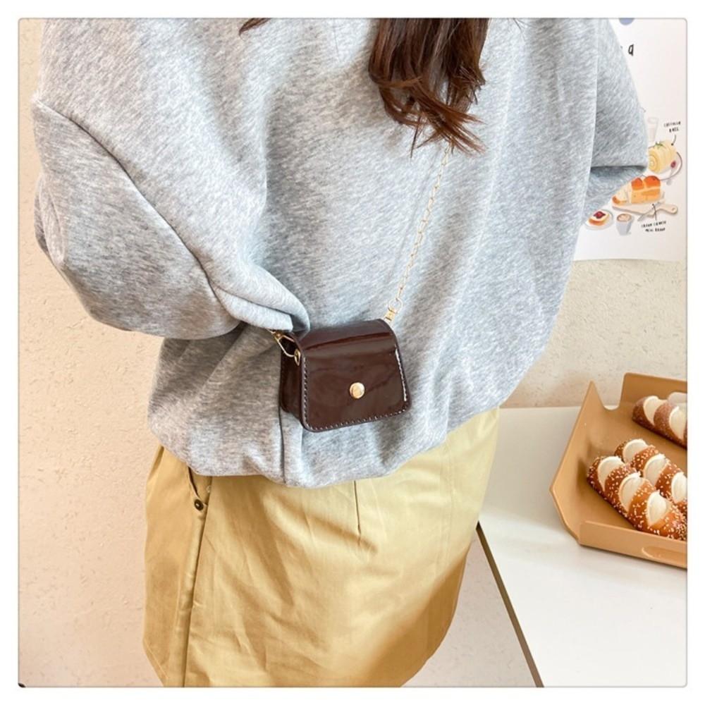 1PC Mini Saddle Crossbody Bag Chain Strap Crossbody Design Tiny Coin Purse Shoulder Strap Compact Shape Mini Saddle Bag