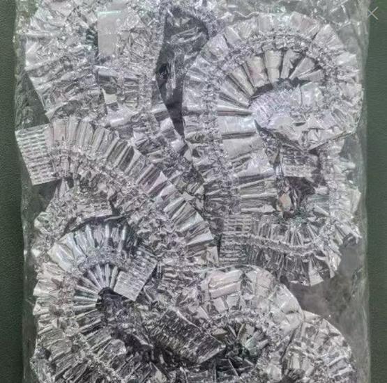 Aluminum Foil Insulation Dining Table Cover: Kitchen Food Fresh-Keeping and Heat Insulation Film.