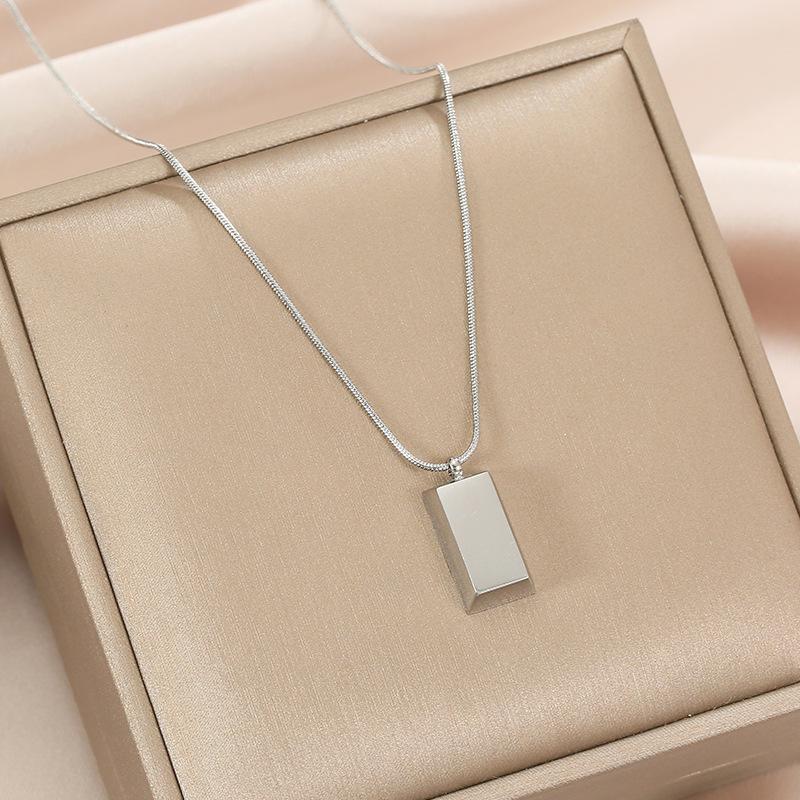 Einfache Mode Halskette Damen Pullover Kette Herbst und Winter Kalter Wind Schlüsselbein Kette