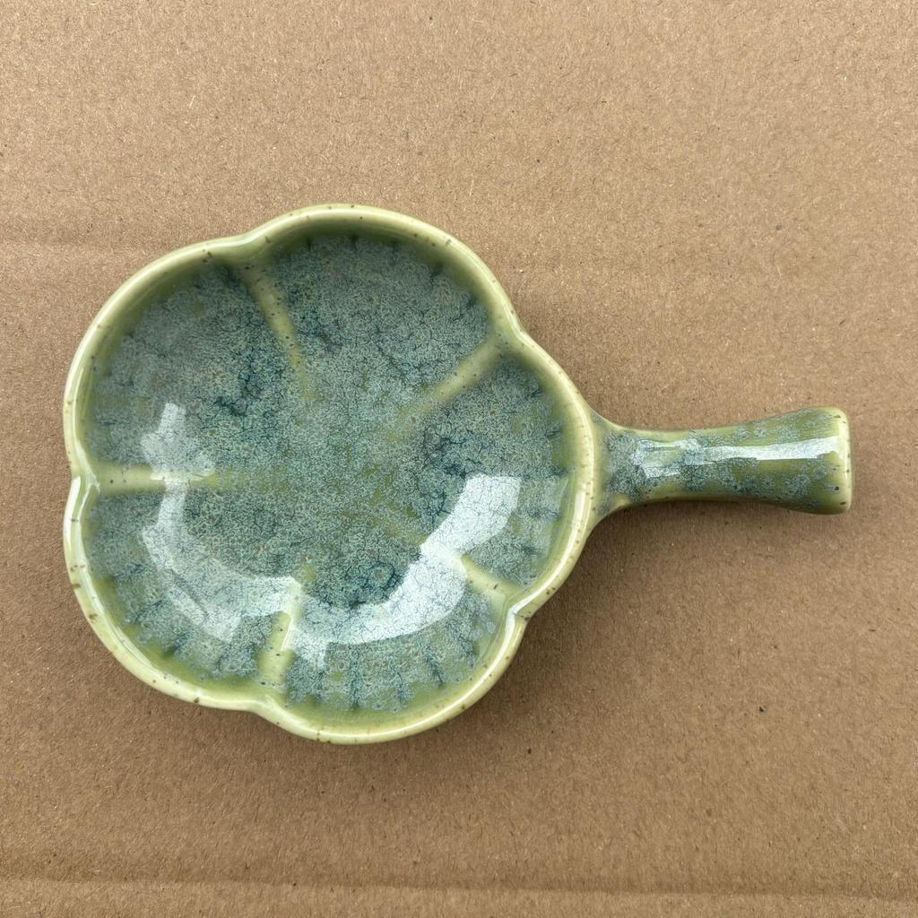 Ceramic Ink Butterfly Multifunctional Pen Rest and Ink Holder - Easy to Clean Water Dish Inkstone for Scholars and Beginners.