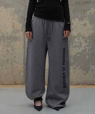 ROCKCAKE Lettering Wide Curved Jogger - Gray