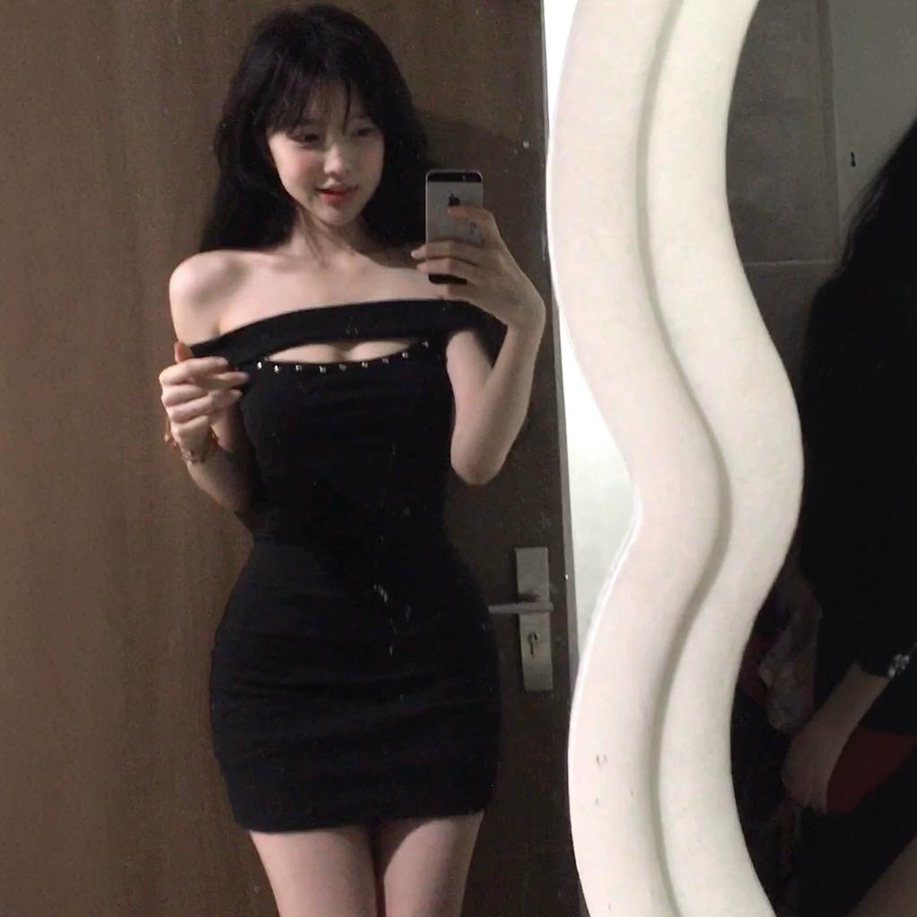 Pure and Alluring Hot Girl Studded Hollow-out Off-shoulder Waist-cinching Little Black Dress for Women, Slimming Hot Girl Dress, Pencil Skirt