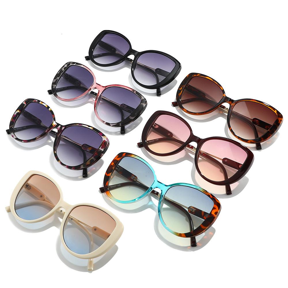 Korean Version Personality Large Frame CatEye Sunglasses Outdoor UV400 Luxury Sunglasses Women Fashion Travel Decoration Eyewear