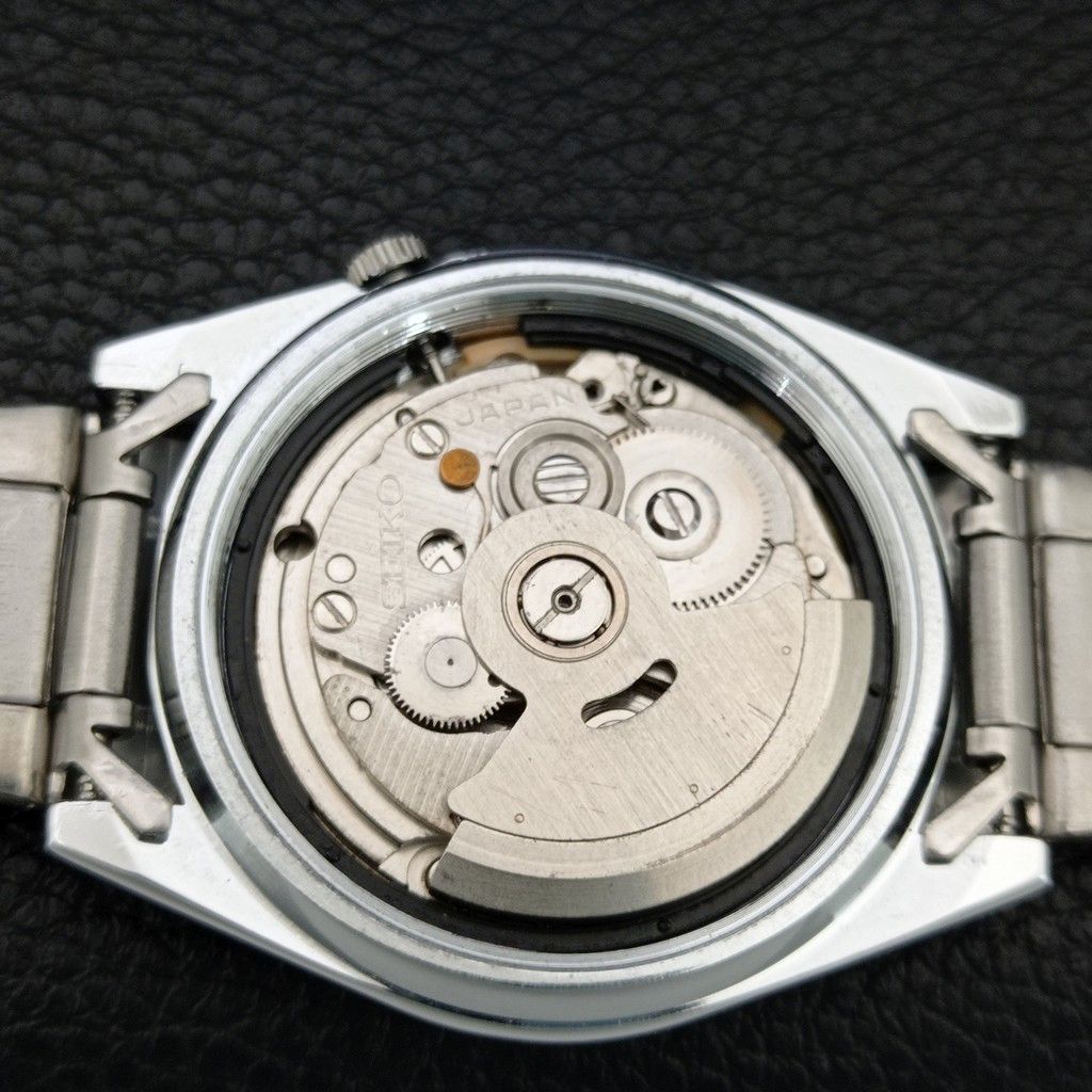 REFURBISHED SEIKO 5 AUTOMATIC VINTAGE JAPAN MENS SILVER DIAL WATCH a446200-1