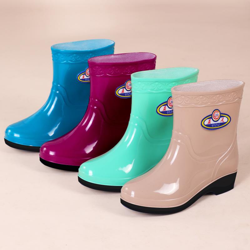 Autumn and winter platform rain shoes women's medium tube warm, velvet non-slip and anti-skid shoes fashionable adult rain boots kitchen super