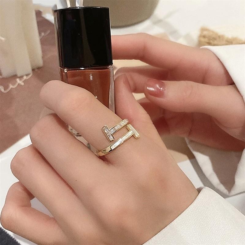 Open Trendy Adjustable Ring With Stunning Shell Inlay And Water Embellishments Diamond