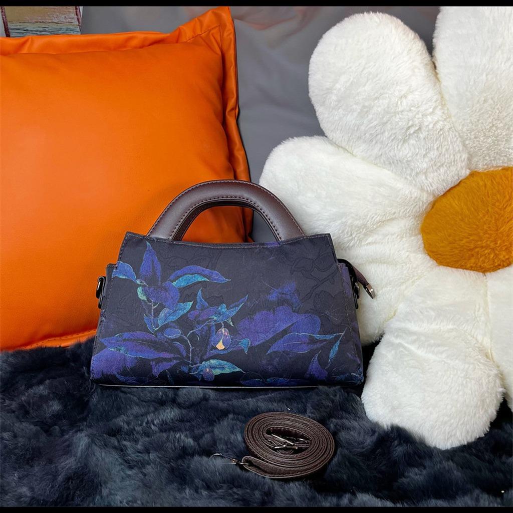 Chinese Style Ink Painting Handbag Women Vintage Crossbody Bag Oriental Aesthetic Tote Shoulder Bag With Detachable Strap