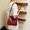 Summer new fashionable retro woven handbag niche high value large capacity shoulder crossbody bucket bag