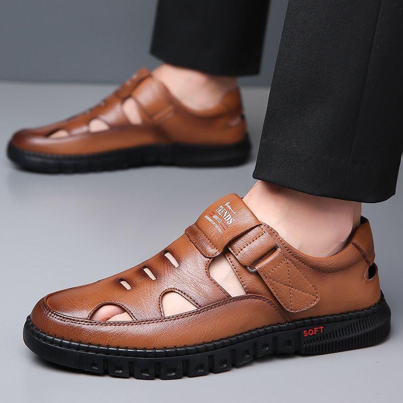 Fashion Summer Men Sandals Breathable Casual Sandals Hollow Out Beach Shoes Men's Non-slip Driving Shoes Office Business Leather Sandals