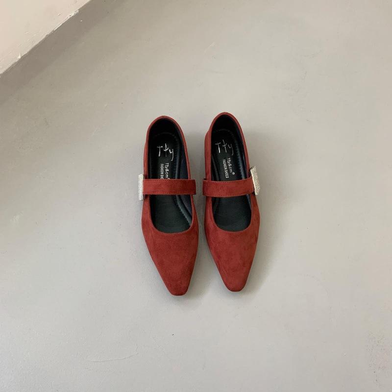 

2025 spring and autumn new low-heeled French retro round head Mary Jane single shoes women s shoes versatile work shoes 39