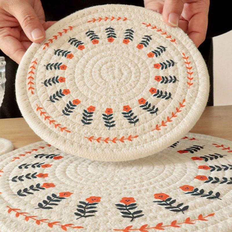 Set of 4 Use Friendly Round Tables Mats Portable Heat Insulated Tables Placemats Elegant Round Dining Cushion