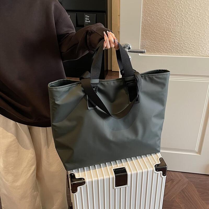 Large Capacity Single Shoulder Travel & Gym Bag