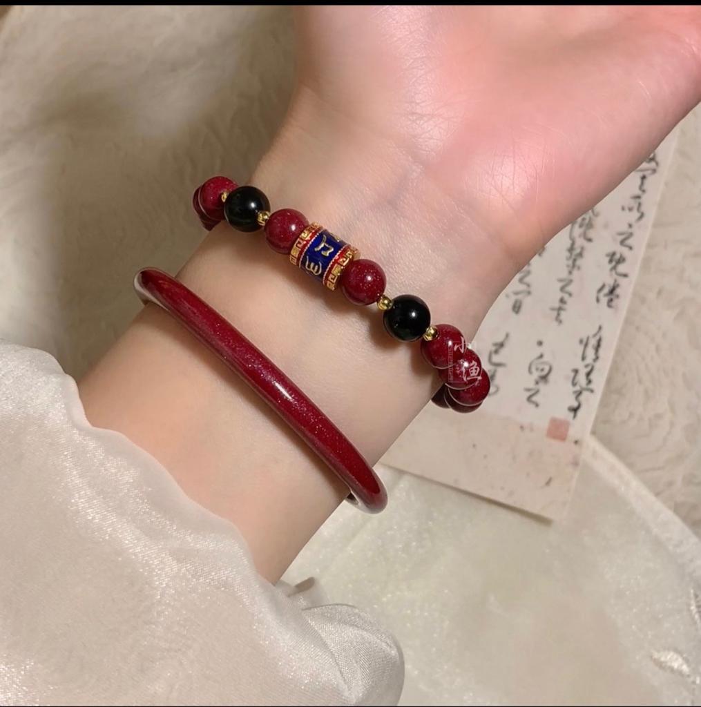 Cinnabar Red Beaded Bracelets Can Be Stacked with a Sense of High-end Personality and Trendiness