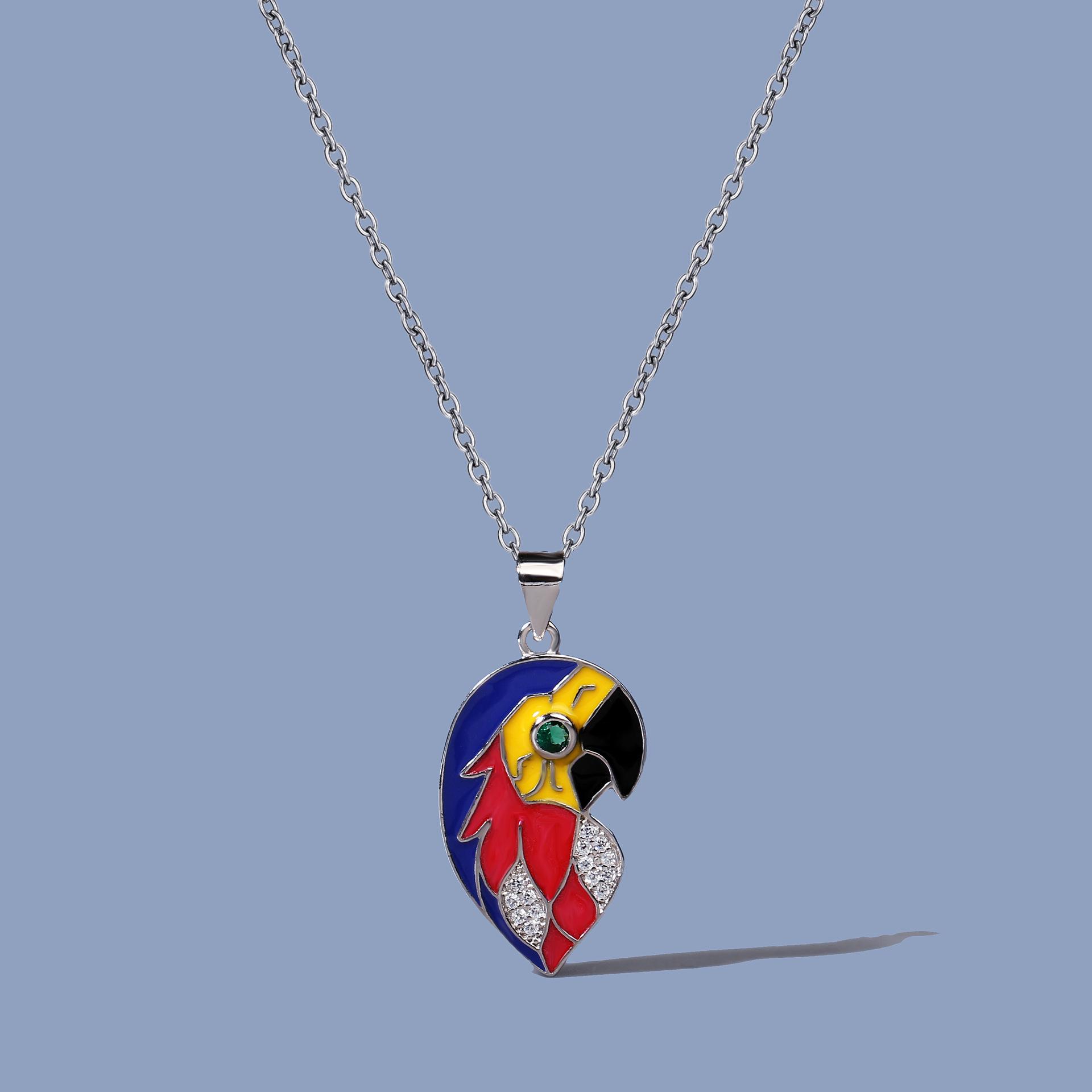 

Enamel Glaze Colored Parrot Blue Turquoise Leaf Necklace Tropical Jungle Gilded European and American Style Collarbone Chain for Women