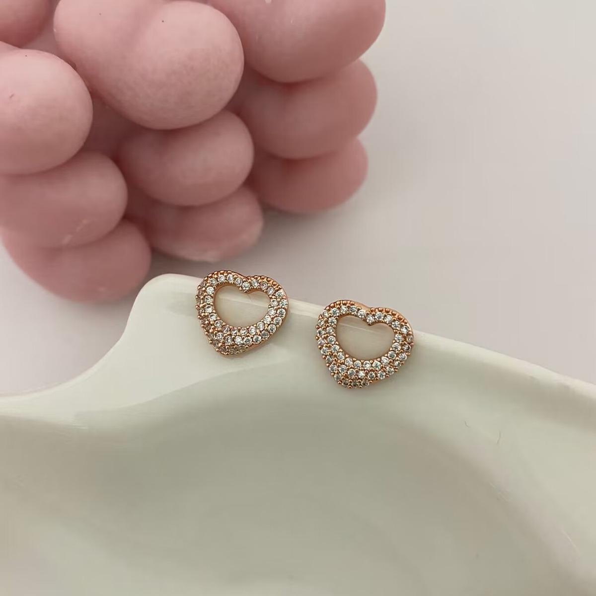 Exquisite Rose Gold Zircon Heart Stud Earrings - Elegant, Versatile Fashion Jewelry
