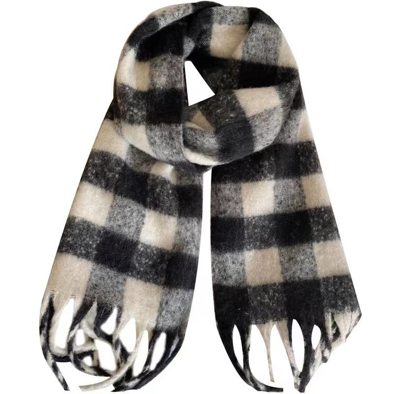 Autumn and winter new plaid scarf women's Korean atmosphere fashion versatile imitation cashmere thickened warm knitted scarf